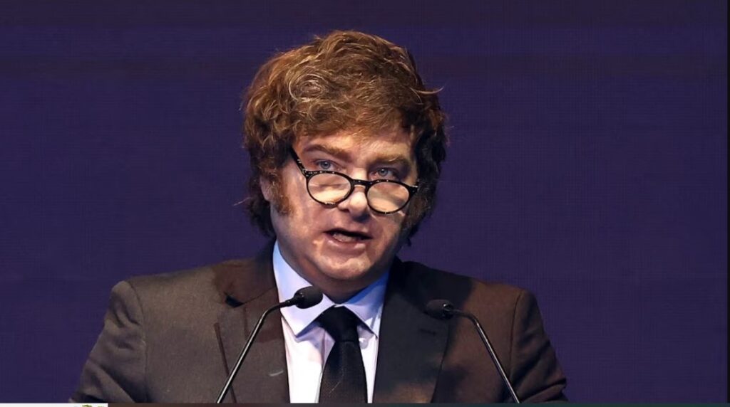 El Gobierno asegura que solo avanzará con la reforma previsional luego de cambiar el régimen fiscal y laboral